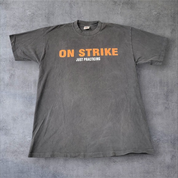 Vintage On Strike‎ Just Practicing Single Stitch T Shirt XL USA Funny Humor Tee - Picture 1 of 9